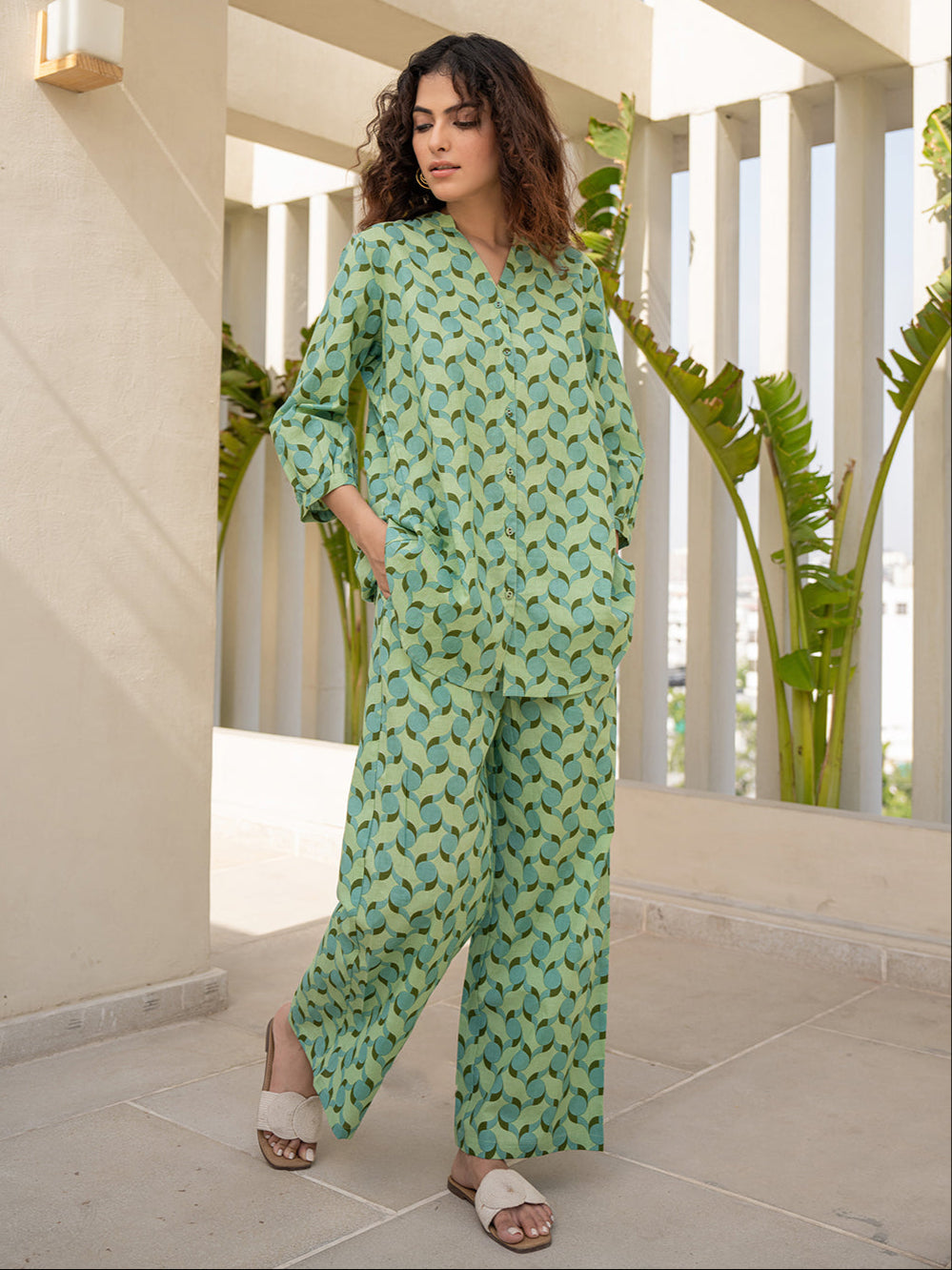 Pale Green Back Pleated Lounge Wear